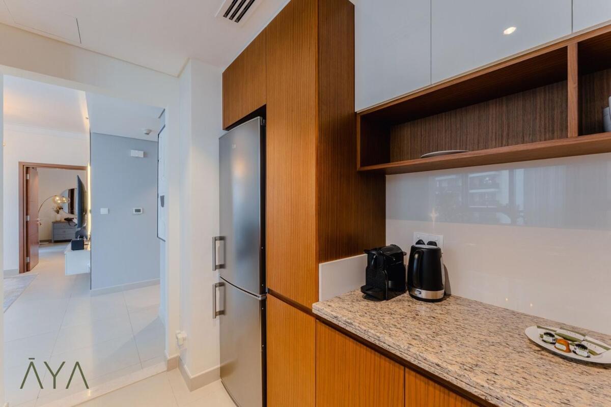 Apartment Creekside Vibes Chic With Views Dubai