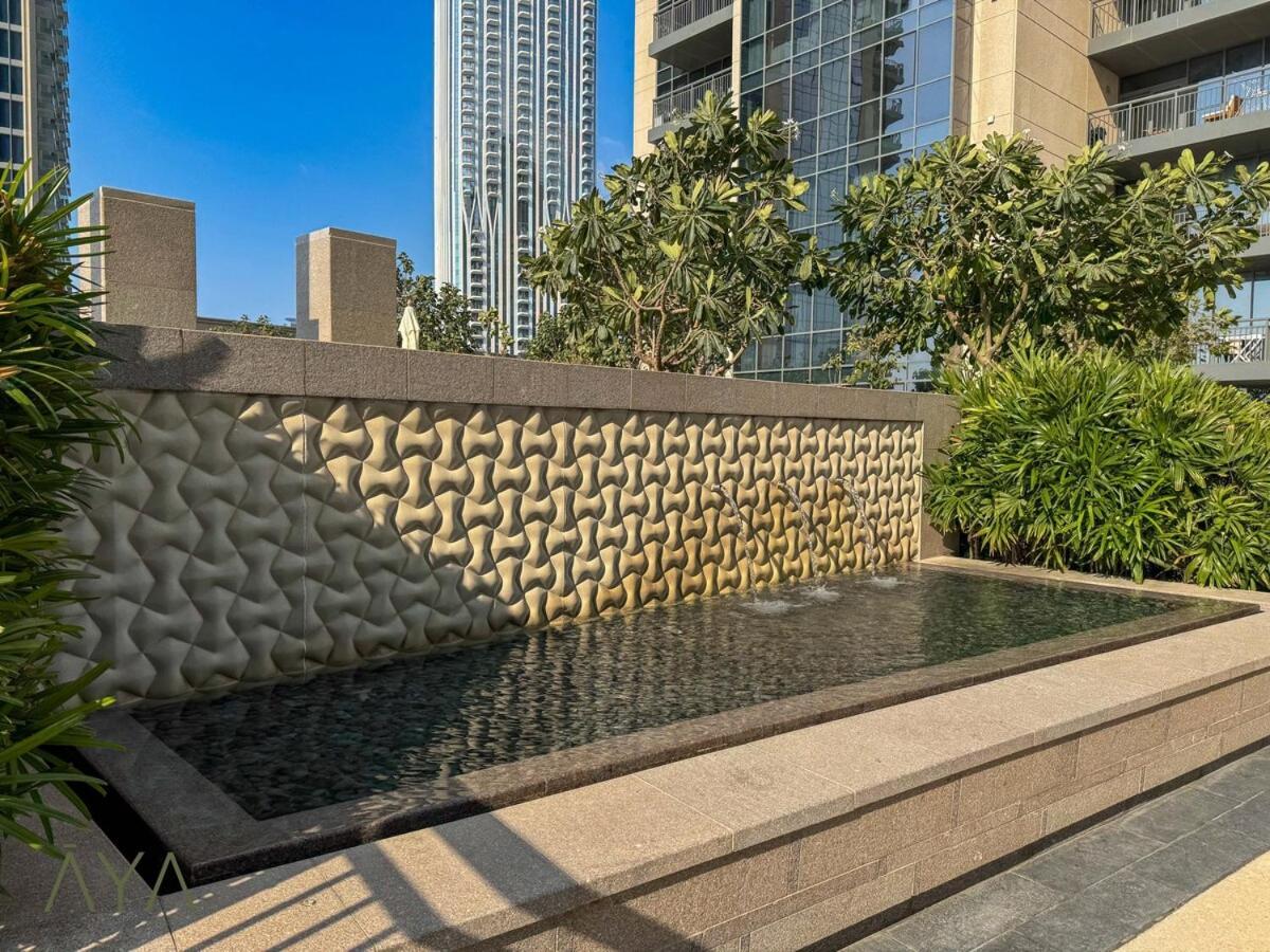 Creekside Vibes Chic With Views *