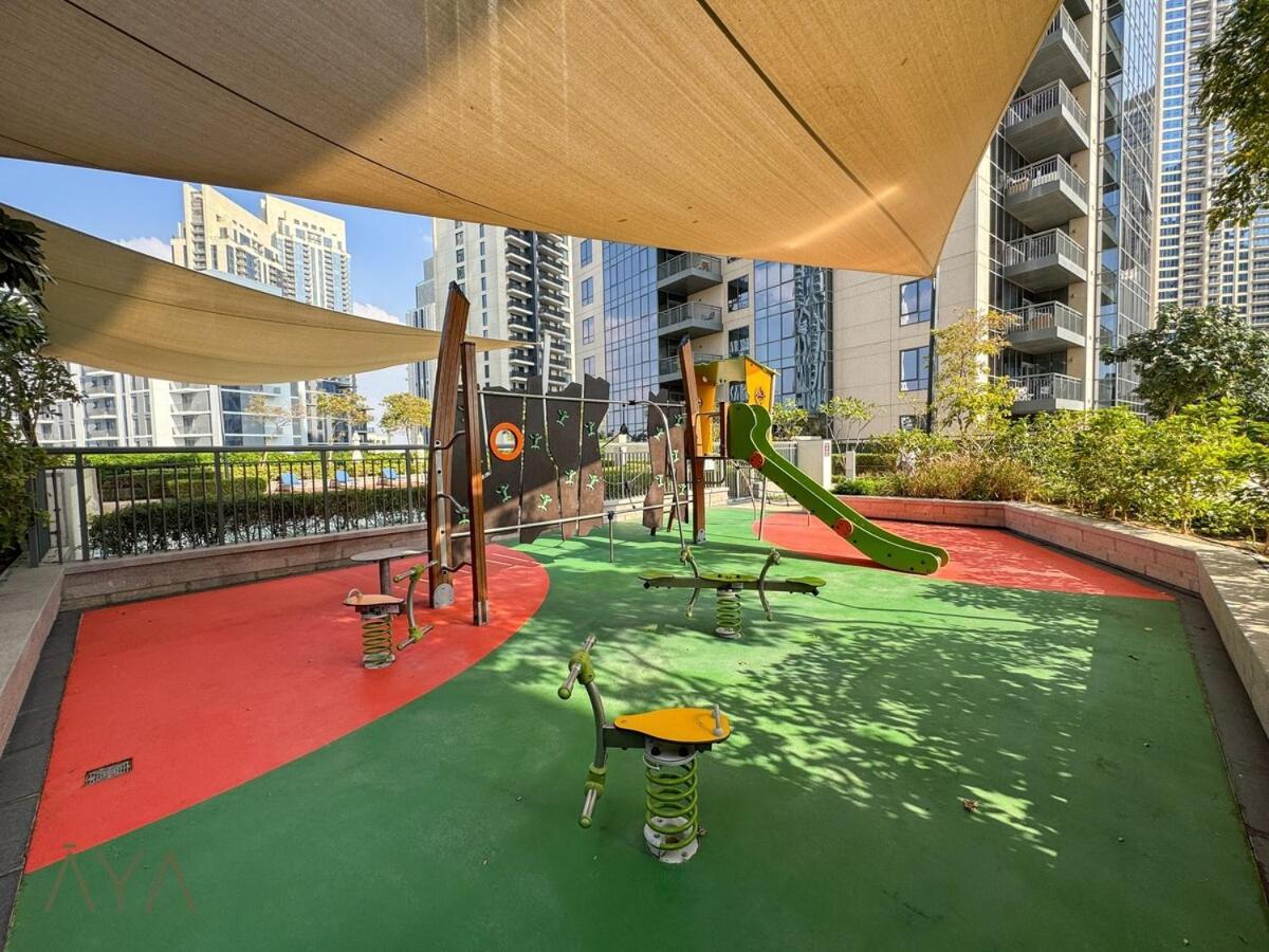 Creekside Vibes Chic With Views Apartment Dubai