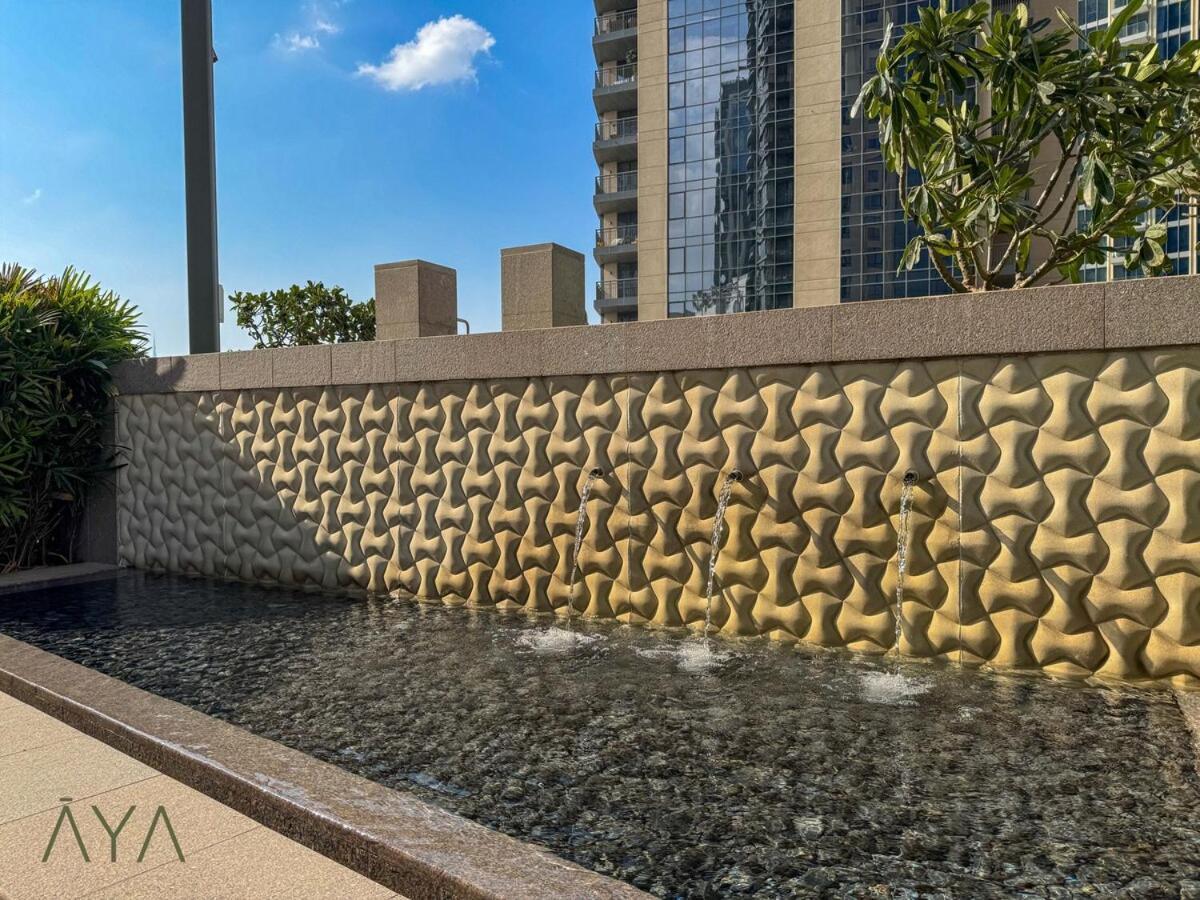 Apartment Creekside Vibes Chic With Views
